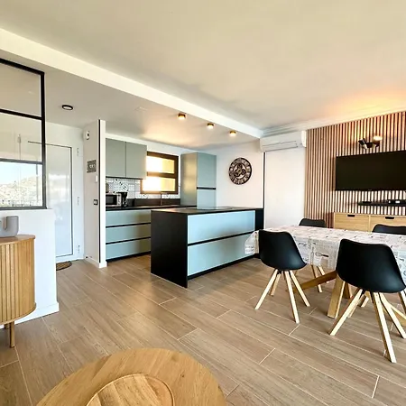 V027 - Joan Vinyoli Apartment *