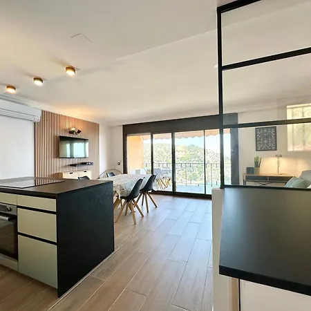 V027 - Joan Vinyoli Apartment *